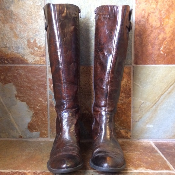 Born Crown Dark Brown Distressed Leather Boots - Picture 5 of 8